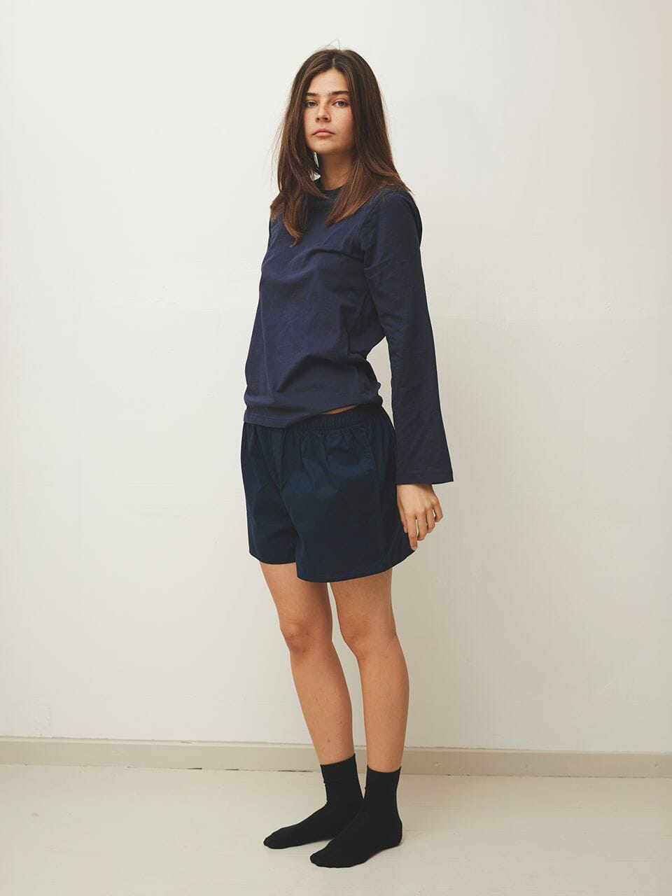 Laura is 180 cm tall and wears size M-L. | navy