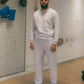 Hamza is 193 cm tall and wears size XL. | grey