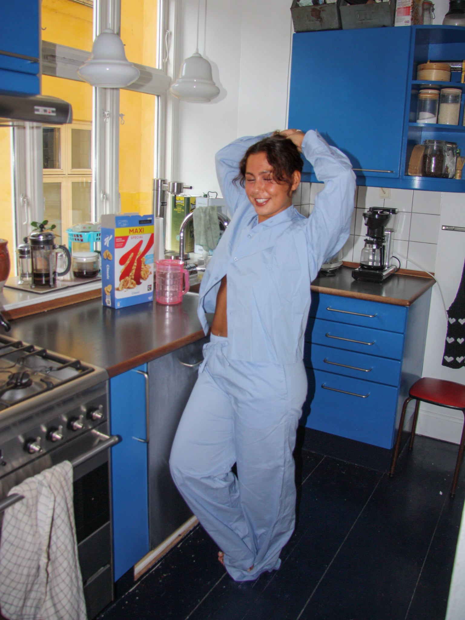 Anna is 175 cm tall and wears size M. | light blue