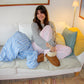 Carla is 168 cm tall and wears size M. | light pink