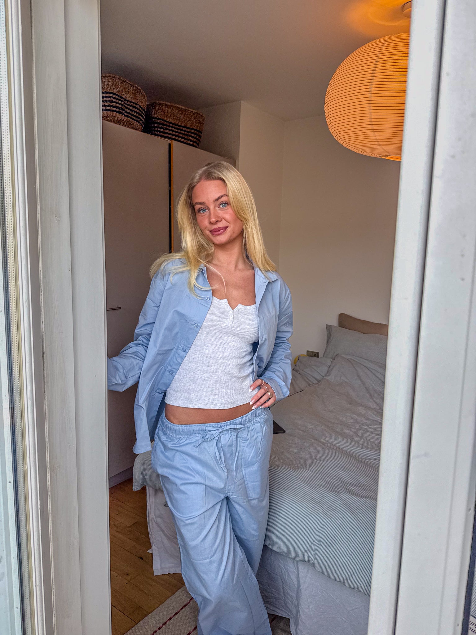 Cille is 165 cm tall and wears size S.