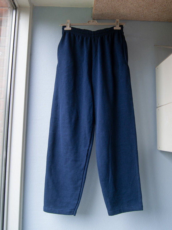 | loose navy