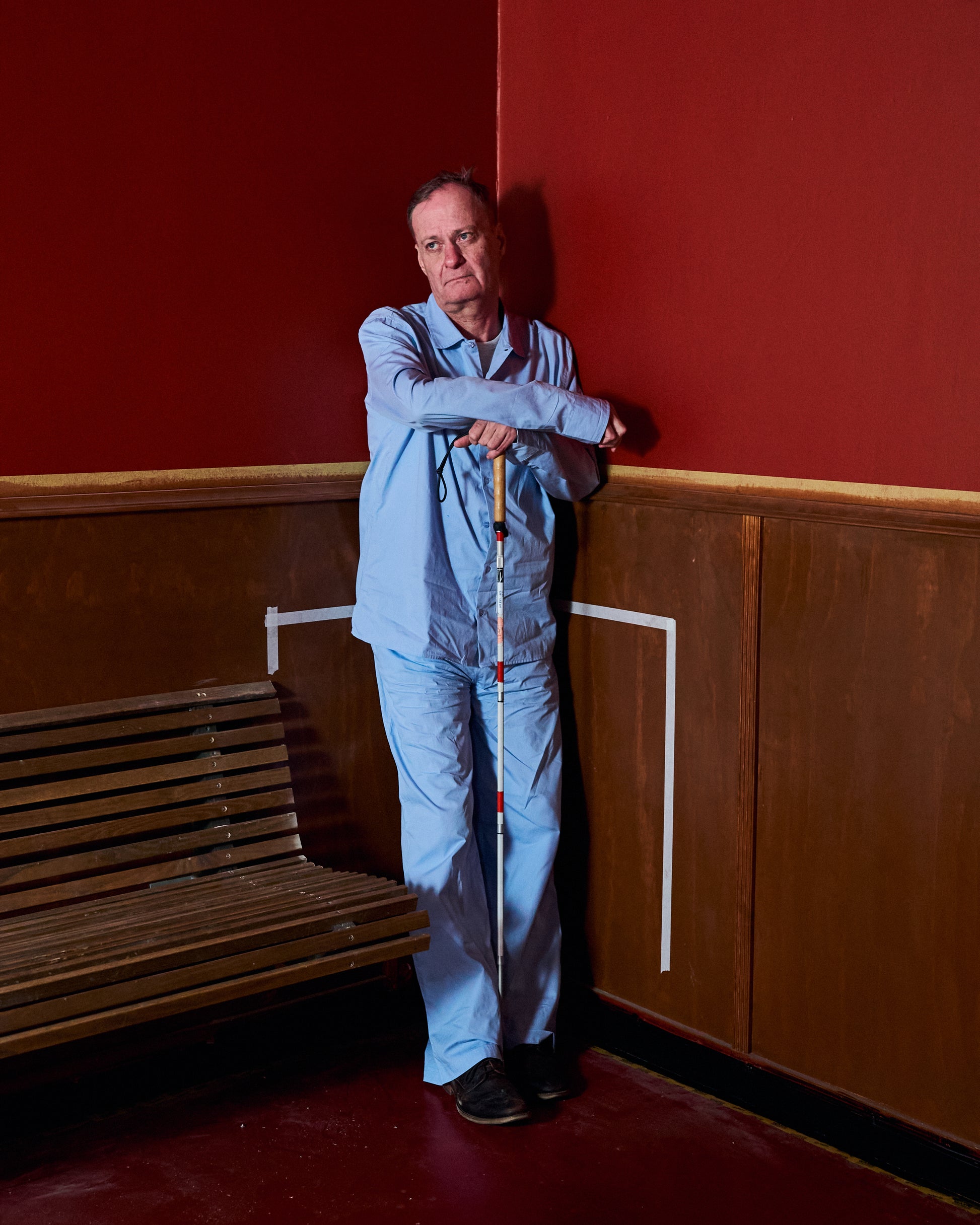 Knud is 183 cm tall and wears size L. | light blue